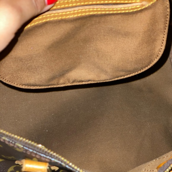 Authentic-Louis Vuitton Speedy 35 Monogram - Picture 10 of 10